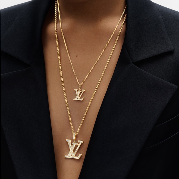 LV Necklace- Gold Tone- New Condition - Picture 6 of 7